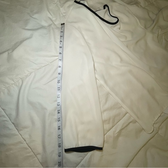 Women's White Blouse with Black Trim Size L - Picture 7 of 10